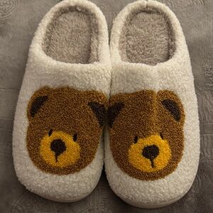 Cozy Bear Face Women’s Slippers